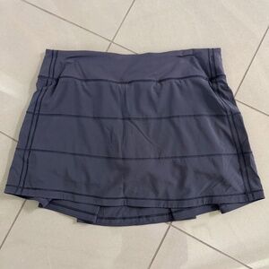 Lululemon Run: Pace Rival Skirt-color moonwalk--size 8Tall-purple/grey